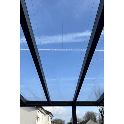 Manuelle Plissee-Sonnenschutzmarkise mit variabler Positionierung – flexibel & platzsparend